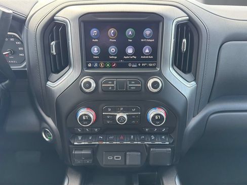 Used 2023 GMC Sierra 2500 Denali w/ Denali Ultimate Package AWD/4WD image 17