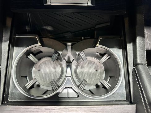 Certified 2025 Mercedes-Benz GLS 450 4MATIC image 28
