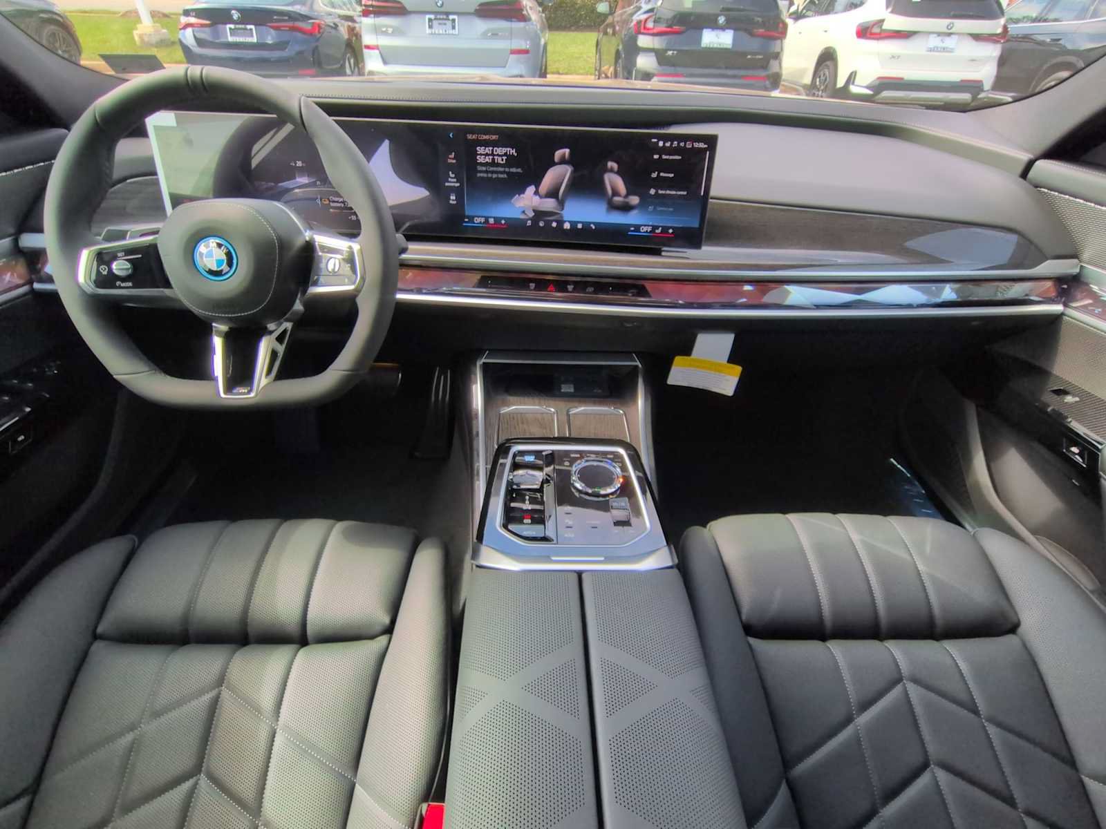 Used 2026 BMW i7 xDrive60 w/ Executive Package AWD/4WD image 16