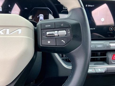 Certified 2025 Kia K4 GT-Line w/ GT-Line Sunroof Package FWD image 46