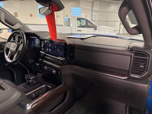 Used 2022 GMC Sierra 1500 Elevation w/ Elevation Premium Package image 37