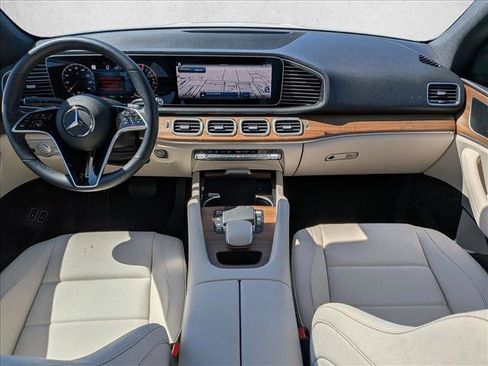 Certified 2025 Mercedes-Benz GLE 450e 4MATIC image 17