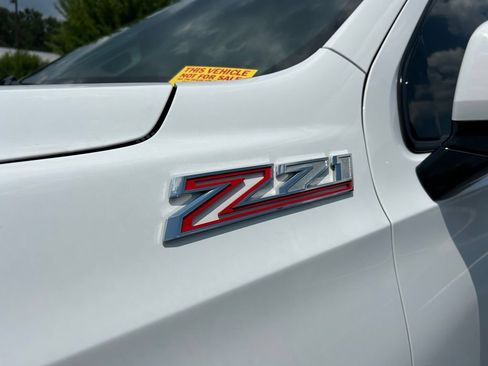 Used 2022 Chevrolet Suburban Z71 w/ Z71 Off-Road Package AWD/4WD image 24