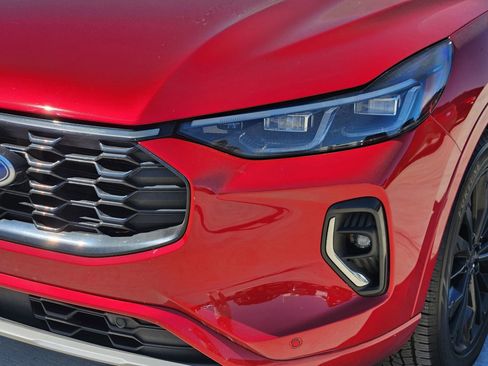 Used 2023 Ford Escape ST-Line Elite image 8