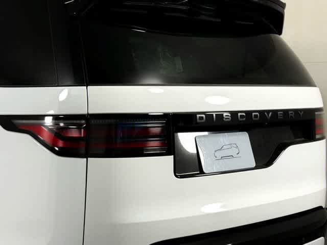 Used 2026 Land Rover Discovery Dynamic SE AWD/4WD image 16