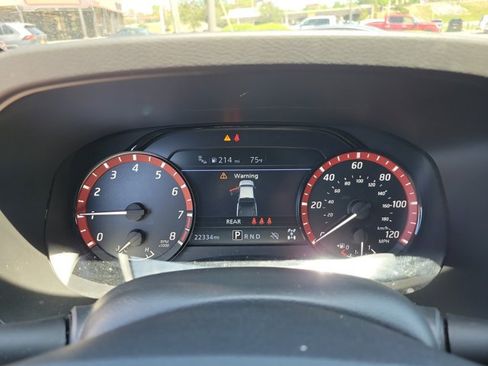 Used 2025 Nissan Frontier PRO-4X AWD/4WD image 19