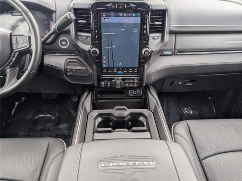 Used 2024 RAM 3500 Limited image 22