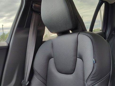 New 2026 Volvo V60 B5 Cross Country Plus w/ Protection Package Premier image 25