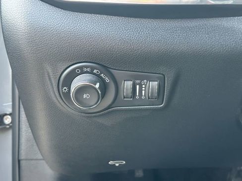 Used 2023 Jeep Compass Limited AWD/4WD image 20