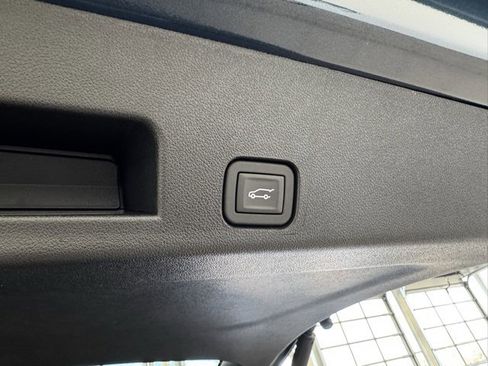 New 2026 Chevrolet Traverse RS image 39