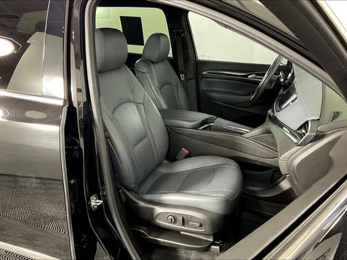 Used 2022 Buick Enclave Essence w/ Sport Touring Edition image 10