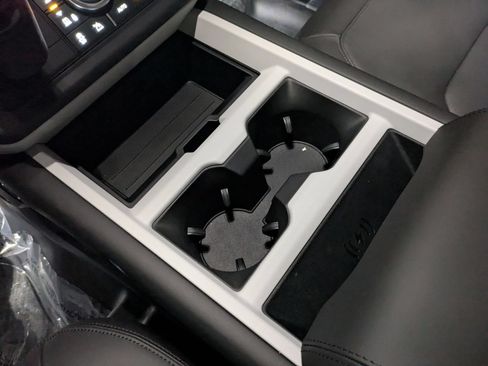 New 2026 Land Rover Defender 110 X-Dynamic SE AWD/4WD image 22