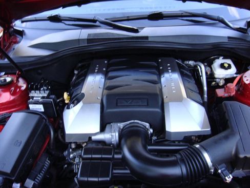 Used 2015 Chevrolet Camaro SS RWD image 18