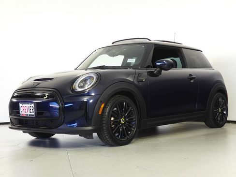 Used 2022 MINI Cooper SE image 2