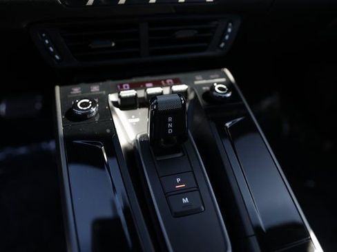 Certified 2025 Porsche 911 Carrera image 19