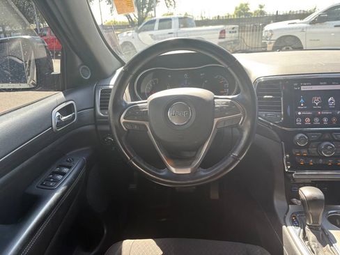 Used 2021 Jeep Grand Cherokee Freedom Edition RWD image 6
