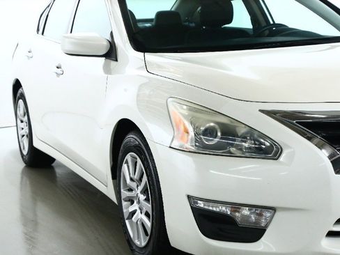 Used 2014 Nissan Altima 2.5 S image 8