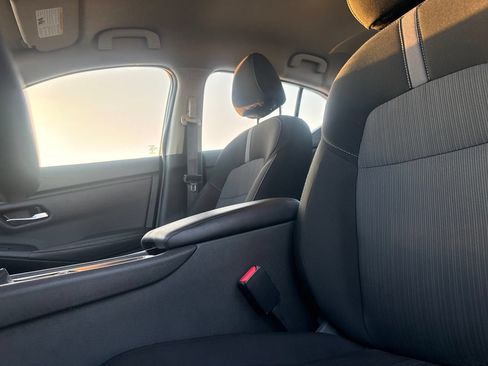 Certified 2025 Nissan Sentra SV FWD image 38