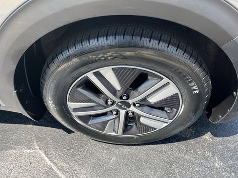 Used 2022 Kia Niro EX Premium FWD image 55