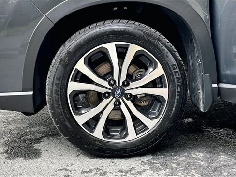 Used 2020 Subaru Forester Limited w/ Popular Package #3 AWD/4WD image 17