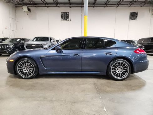 Used 2014 Porsche Panamera 4 image 8