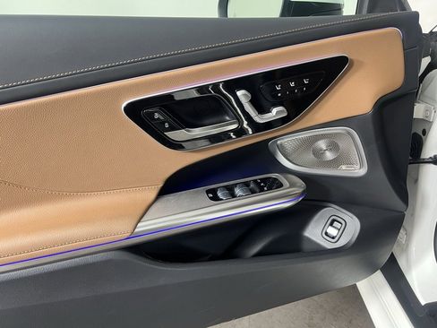 Used 2024 Mercedes-Benz CLE 300 4MATIC Cabriolet image 30