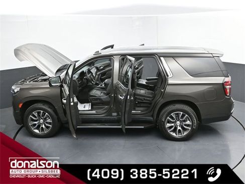 Used 2021 Chevrolet Tahoe LT w/ LT Signature Package image 29