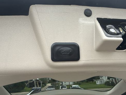 Used 2017 Buick Enclave Convenience FWD image 17