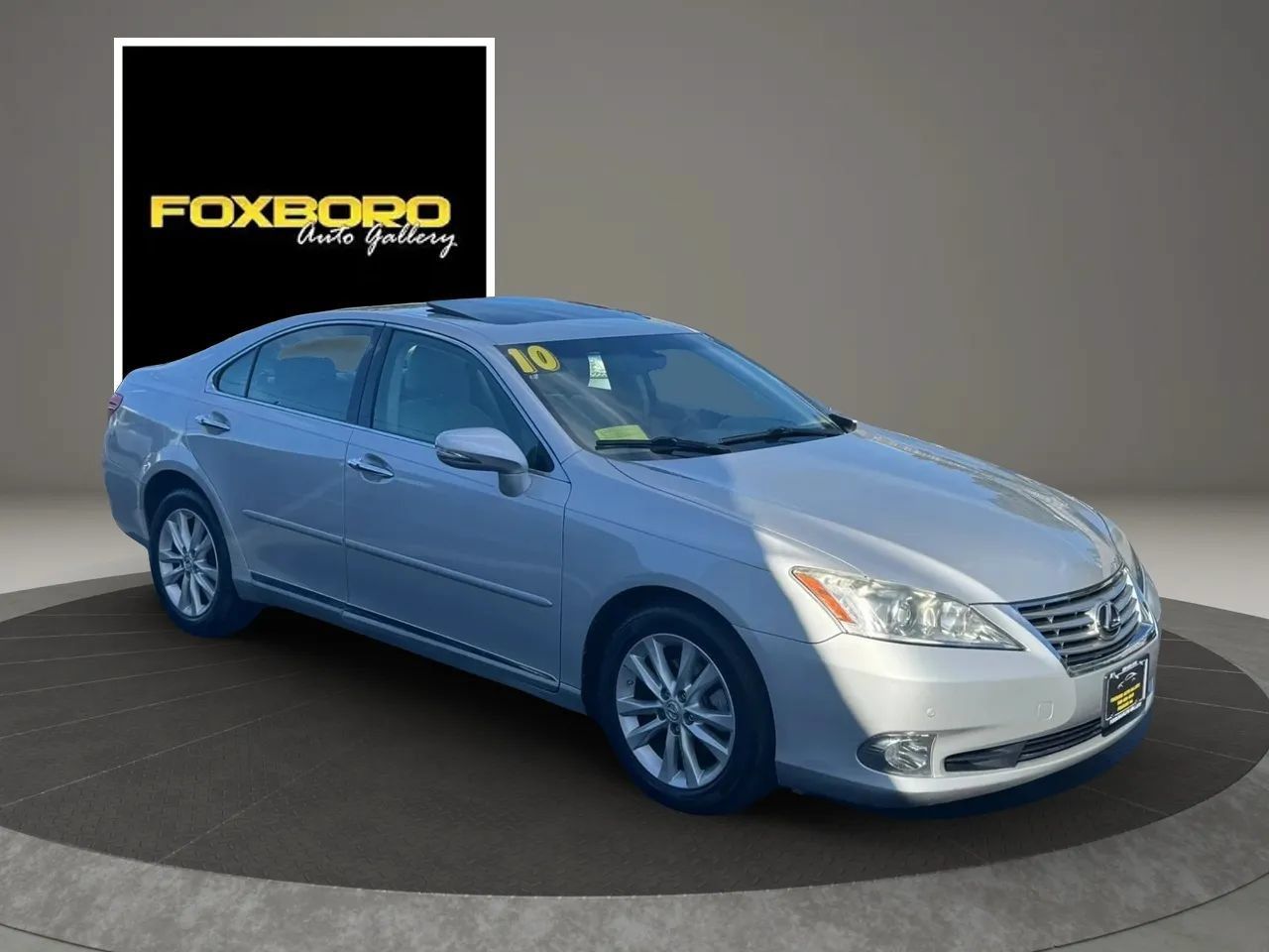 Used 2010 Lexus ES 350 w/ Preferred Accessory Package FWD image 3