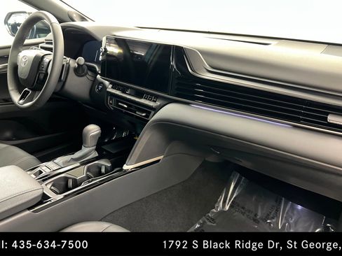 Used 2025 Toyota Camry XSE w/ Premium Package image 23