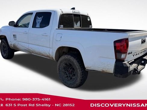 Used 2022 Toyota Tacoma SR AWD/4WD image 4