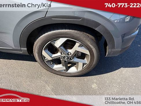Used 2024 Hyundai Venue SEL FWD image 20