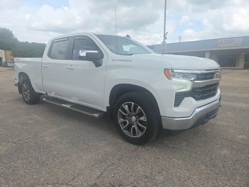 Used 2022 Chevrolet Silverado 1500 LT AWD/4WD image 12