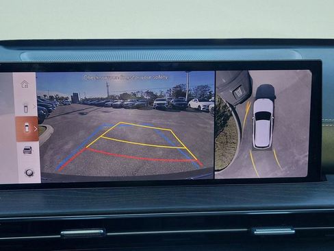 Used 2025 Genesis GV80 2.5T Advanced image 15