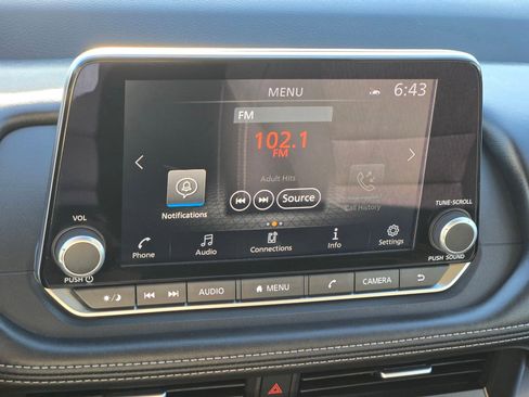 Used 2026 Nissan Rogue SV FWD image 24