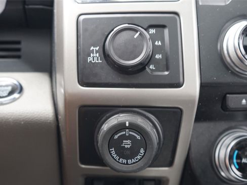 Used 2016 Ford F150 Lariat w/ Equipment Group 502A Luxury AWD/4WD image 15