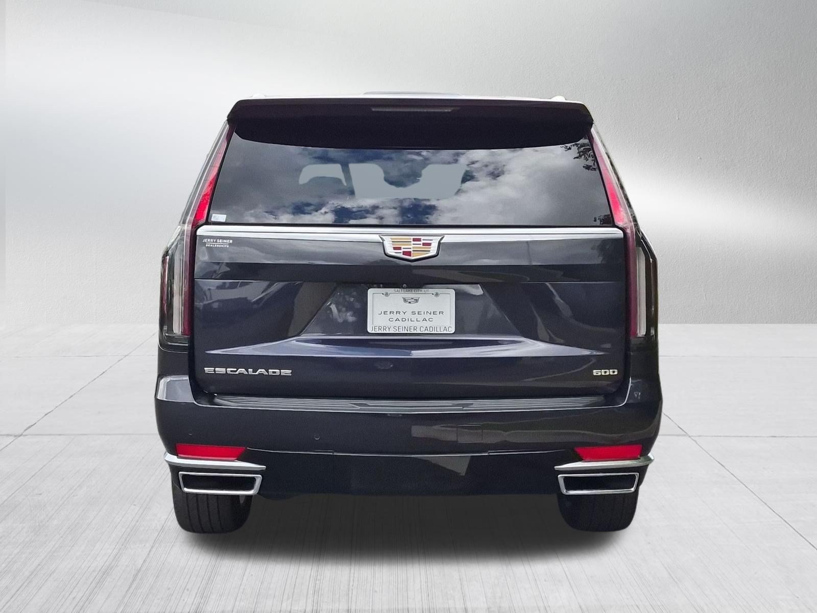 Certified 2022 Cadillac Escalade ESV Premium Luxury AWD/4WD image 5