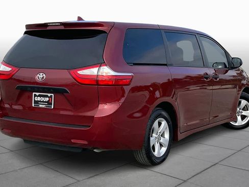 Used 2019 Toyota Sienna L image 13
