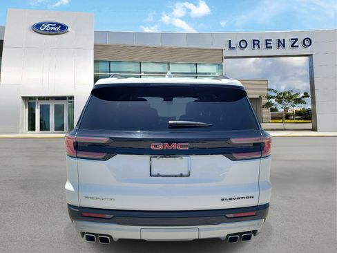 Used 2024 GMC Acadia Elevation w/ Luxury Package FWD image 6