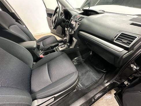 Used 2018 Subaru Forester 2.5i Premium w/ All-Weather Package image 20