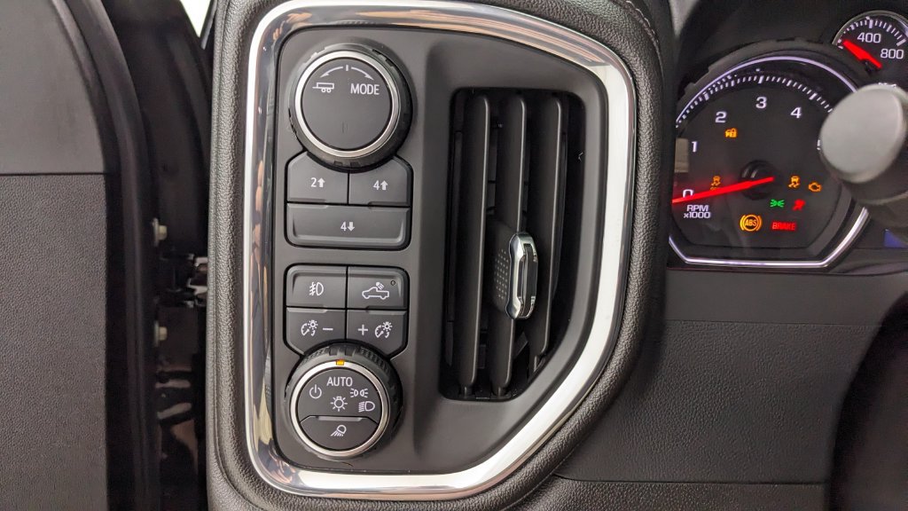 Used 2023 Chevrolet Silverado 2500 LT w/ True North Edition AWD/4WD image 23