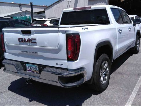 Used 2025 GMC Sierra 1500 SLT AWD/4WD image 3