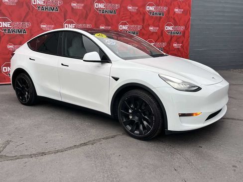 Used 2021 Tesla Model Y Long Range AWD/4WD image 3