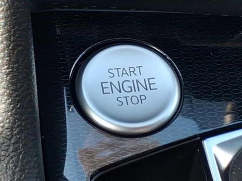 New 2026 Volkswagen Taos SE image 16