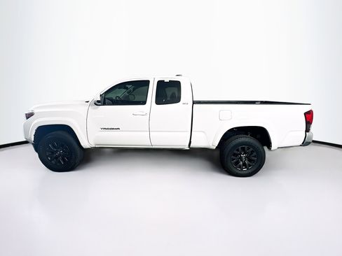 Used 2022 Toyota Tacoma SR5 image 4