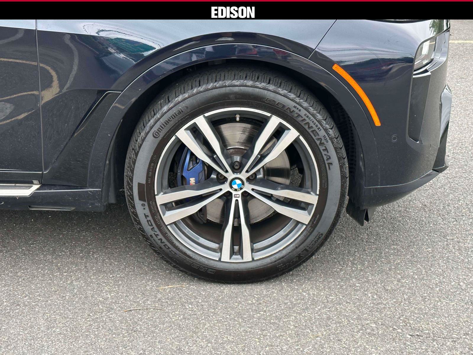 Used 2023 BMW X7 xDrive40i w/ M Sport Package AWD/4WD image 6