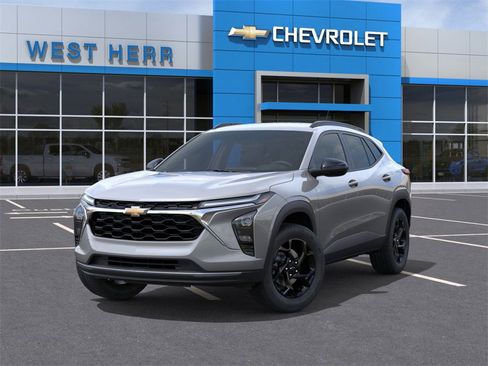 New 2026 Chevrolet Trax LT w/ Midnight Edition image 6