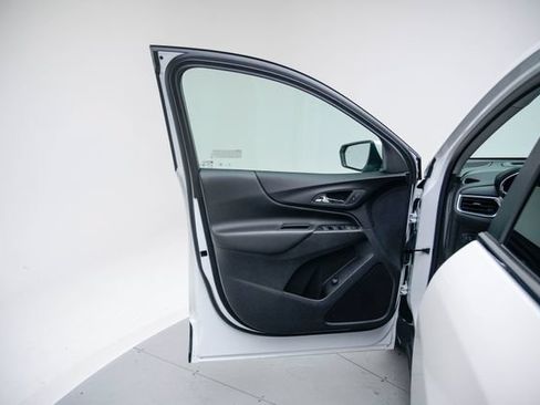 Used 2024 Chevrolet Equinox LT AWD/4WD image 23