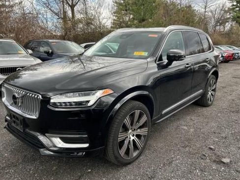 Used 2023 Volvo XC90 B6 Ultimate image 2