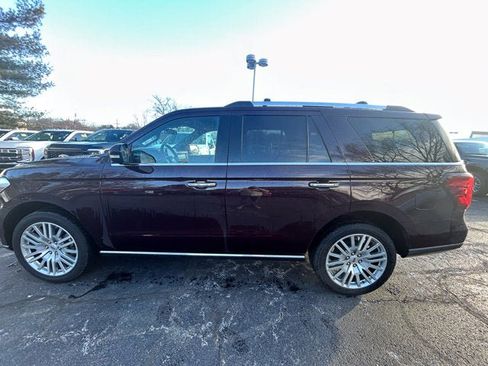Used 2024 Ford Expedition Limited image 4